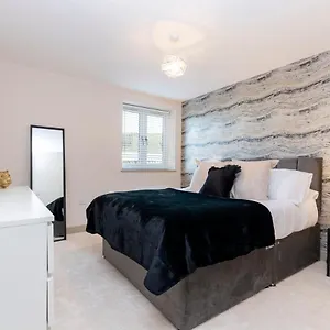 Avery House 2 - Two Bedroom With Outdoor Terrace By Bpne , Darlington (Durham) United Kingdom