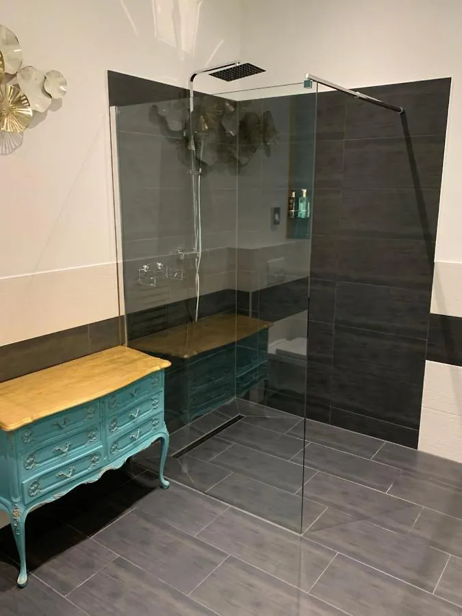 Sophies Place Yppenplatz - Imperial Lifestyle City Apartments Vienna Parking Österreich