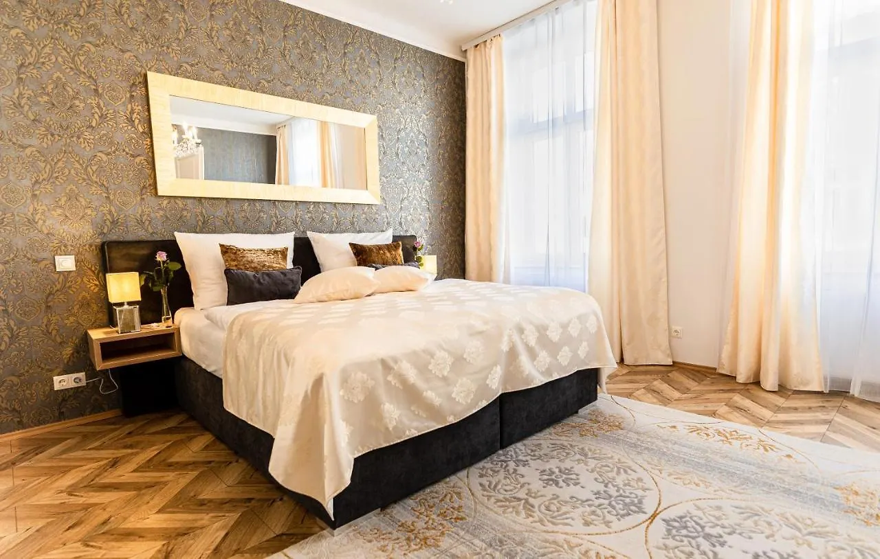 Sophies Place Yppenplatz - Imperial Lifestyle City Apartments Vienna Parking