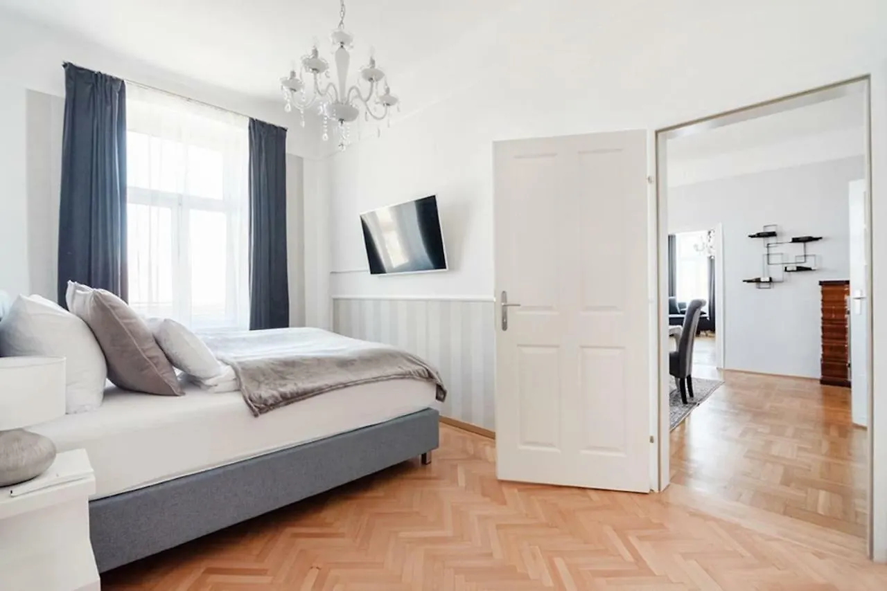 Sophies Place Yppenplatz - Imperial Lifestyle City Apartments Vienna Parking Österreich