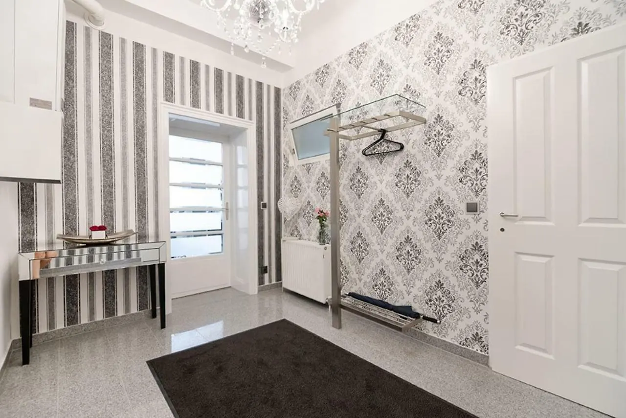 Sophies Place Yppenplatz - Imperial Lifestyle City Apartments Vienna Parking 0*,